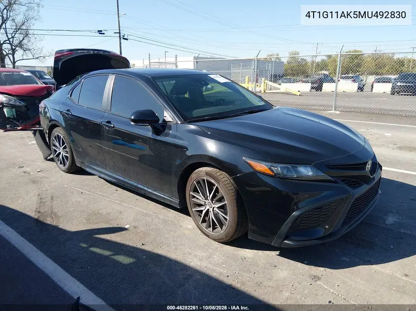 TOYOTA CAMRY 2021, VIN 4T1G11AK5MU492830