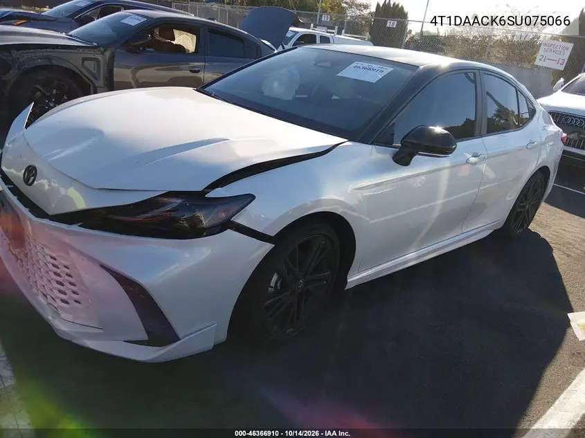 2025 TOYOTA CAMRY VIN 4T1DAACK6SU075066 — фото 2