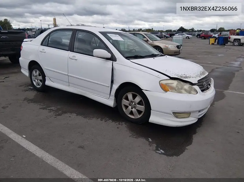 TOYOTA COROLLA 2004, VIN 1NXBR32EX4Z256066