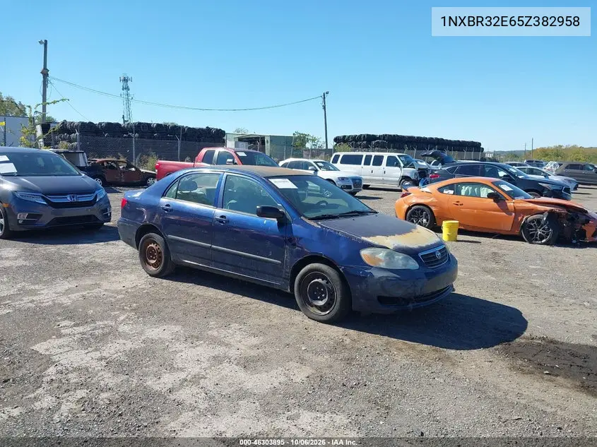TOYOTA COROLLA 2005, VIN 1NXBR32E65Z382958