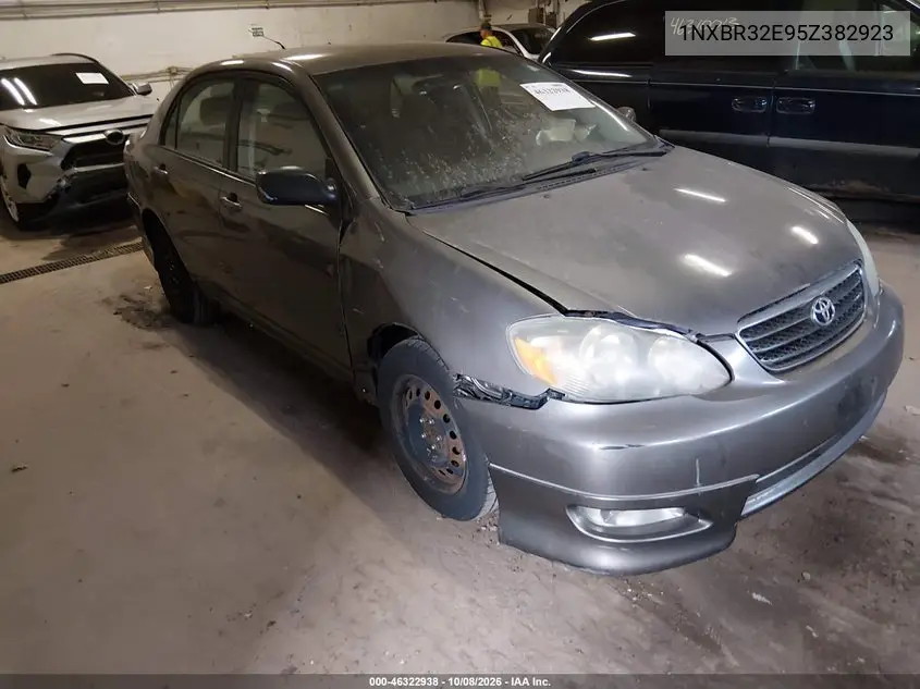 TOYOTA COROLLA 2005, VIN 1NXBR32E95Z382923