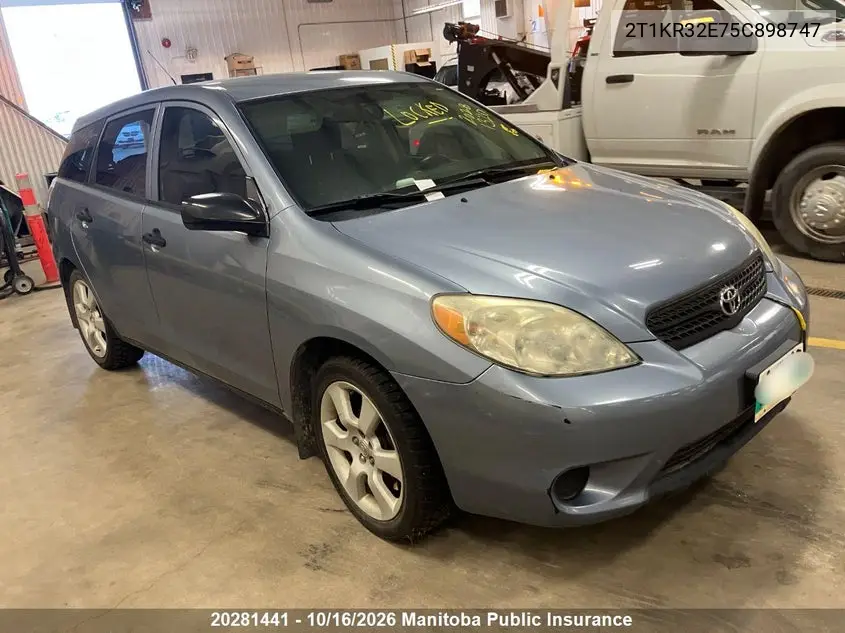 TOYOTA MATRIX 2005, VIN 2T1KR32E75C898747