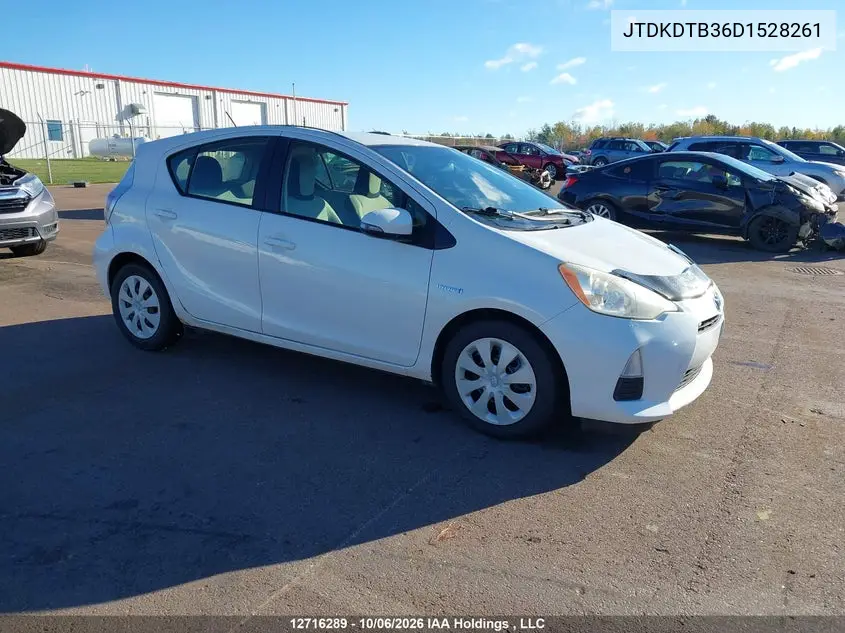 TOYOTA PRIUS C 2013, VIN JTDKDTB36D1528261