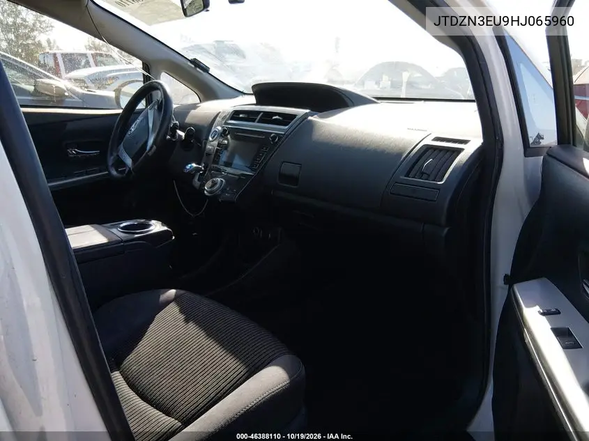 TOYOTA PRIUS V (+) 2017, VIN JTDZN3EU9HJ065960