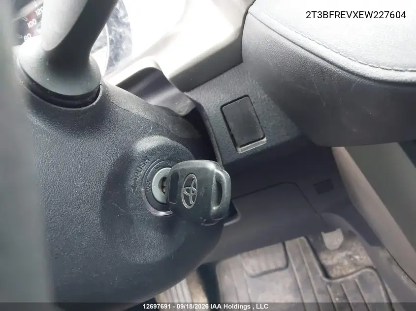 2014 TOYOTA RAV 4 VIN 2T3BFREVXEW227604 — фото 11