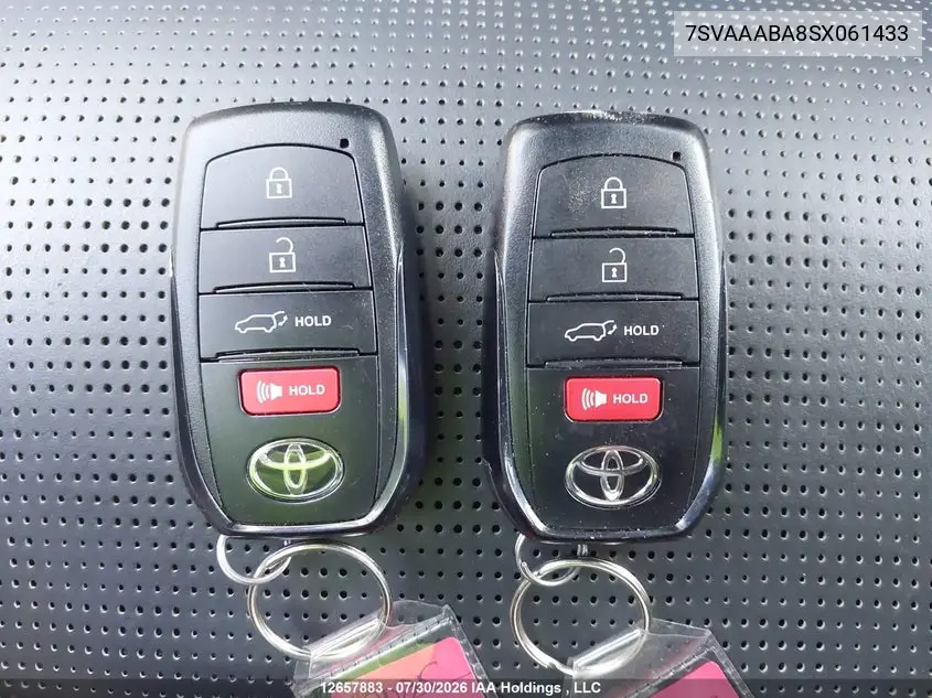 2025 TOYOTA SEQUOIA VIN 7SVAAABA8SX061433 — фото 11