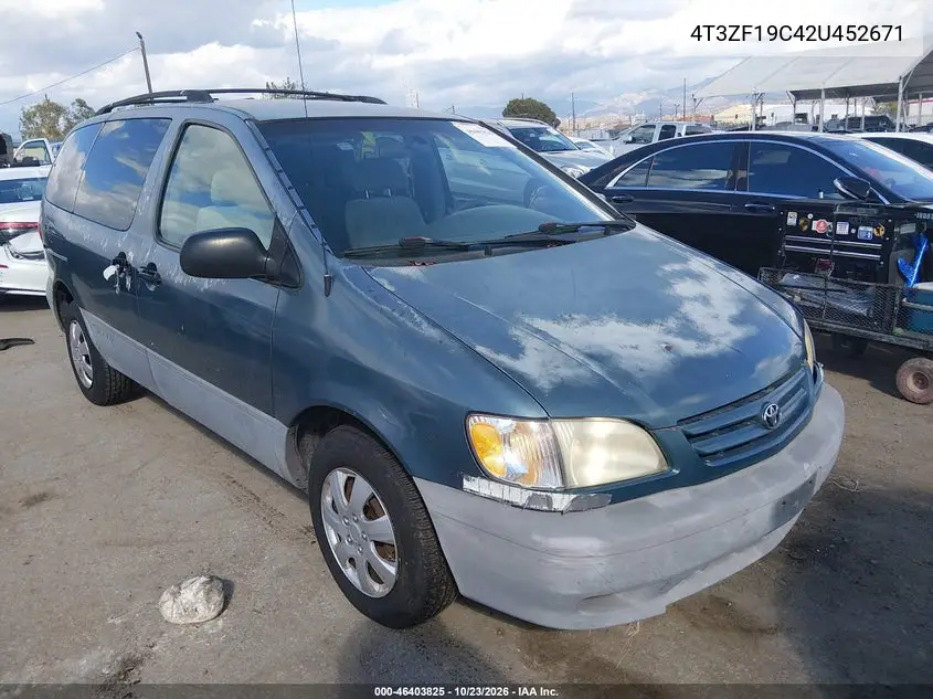 TOYOTA SIENNA 2002, VIN 4T3ZF19C42U452671