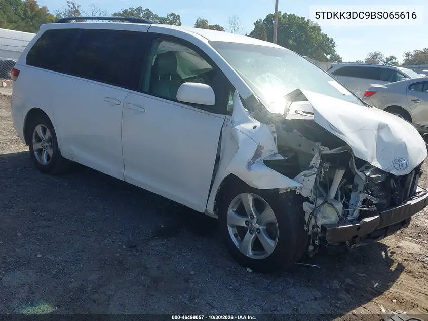 TOYOTA SIENNA 2011, VIN 5TDKK3DC9BS065616