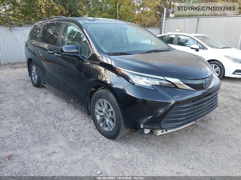 TOYOTA SIENNA 2022, VIN 5TDYRKEC7NS093983