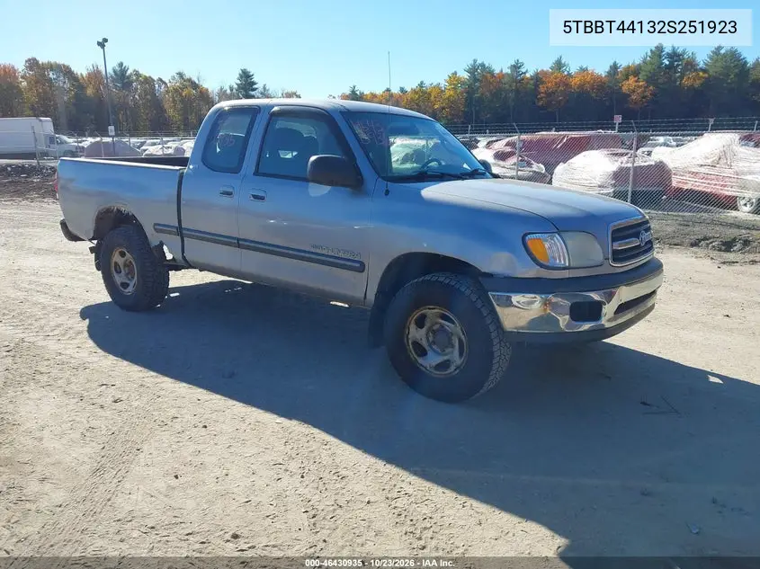 TOYOTA TUNDRA 2002, VIN 5TBBT44132S251923