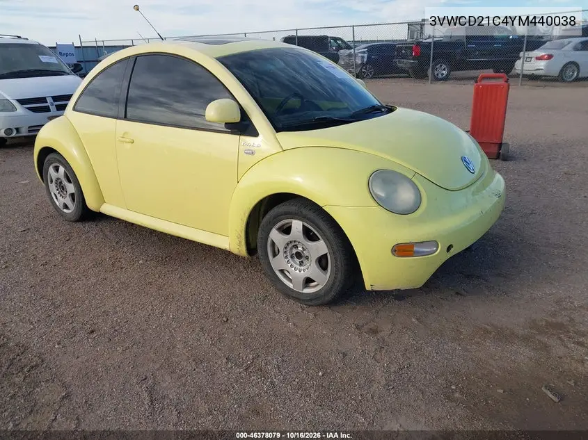 VOLKSWAGEN BEETLE 2000, VIN 3VWCD21C4YM440038