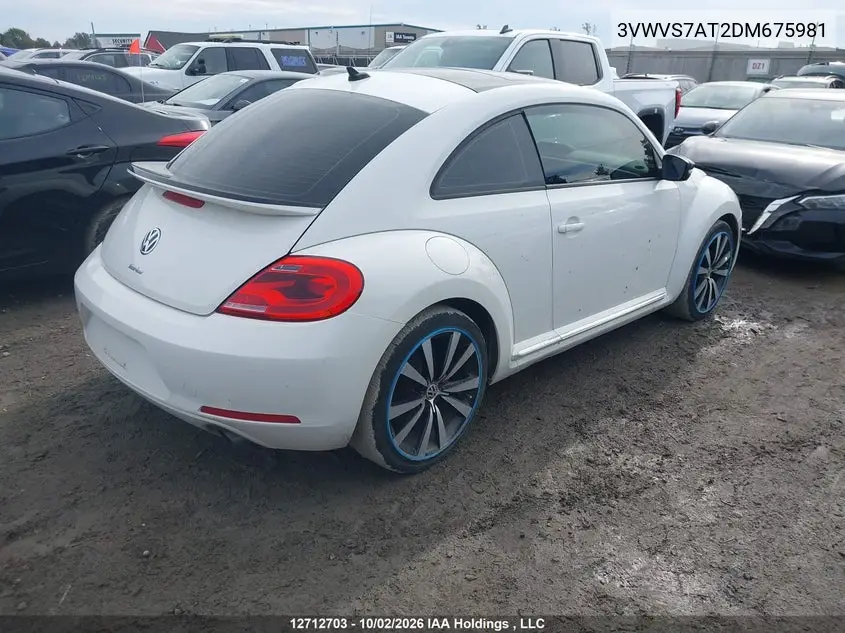 2013 VOLKSWAGEN BEETLE VIN 3VWVS7AT2DM675981 — фото 4