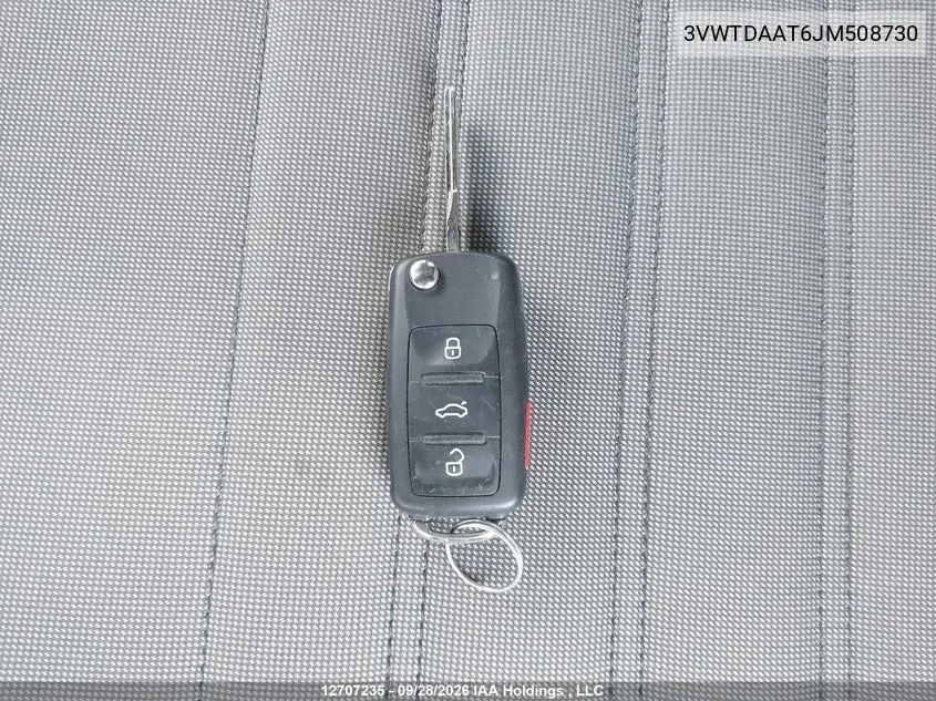2018 VOLKSWAGEN BEETLE VIN 3VWTDAAT6JM508730 — фото 11
