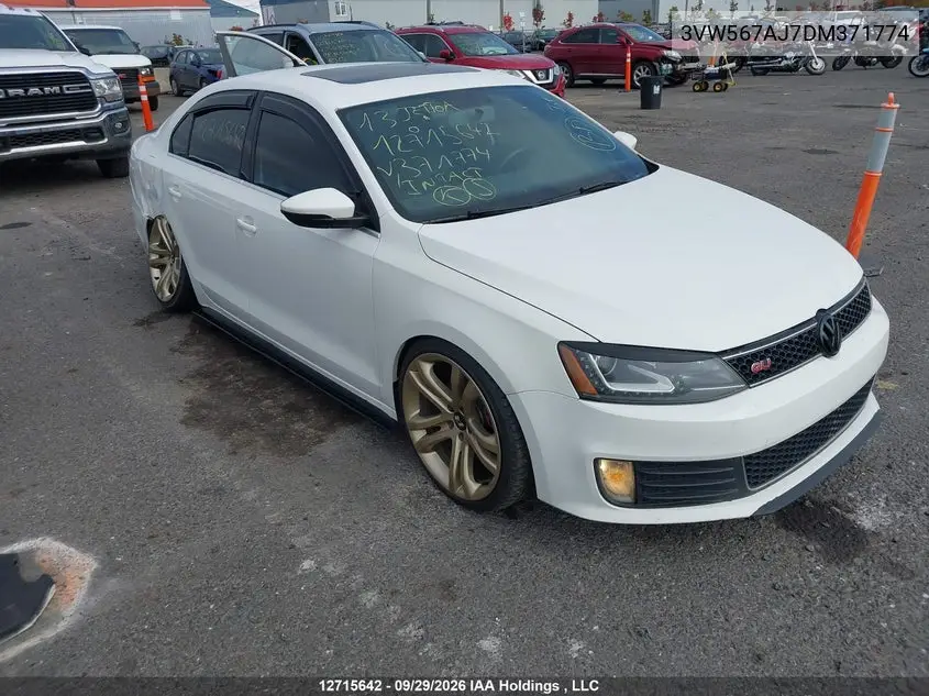VOLKSWAGEN JETTA 2013, VIN 3VW567AJ7DM371774