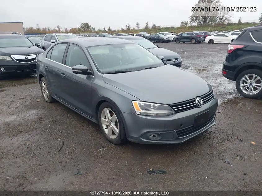 VOLKSWAGEN JETTA 2013, VIN 3VWDL7AJ1DM252123