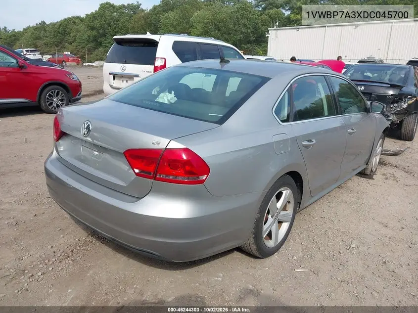 2013 VOLKSWAGEN PASSAT VIN 1VWBP7A3XDC045700 — фото 4