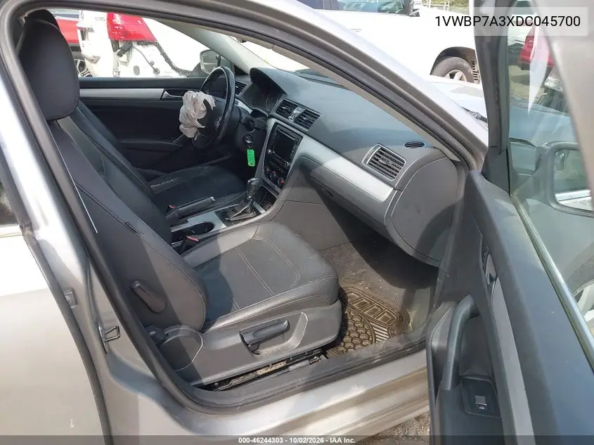 2013 VOLKSWAGEN PASSAT VIN 1VWBP7A3XDC045700 — фото 5
