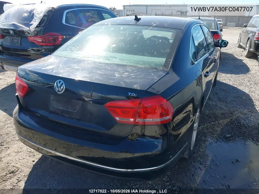 2015 VOLKSWAGEN PASSAT VIN 1VWBV7A30FC047707 — фото 4