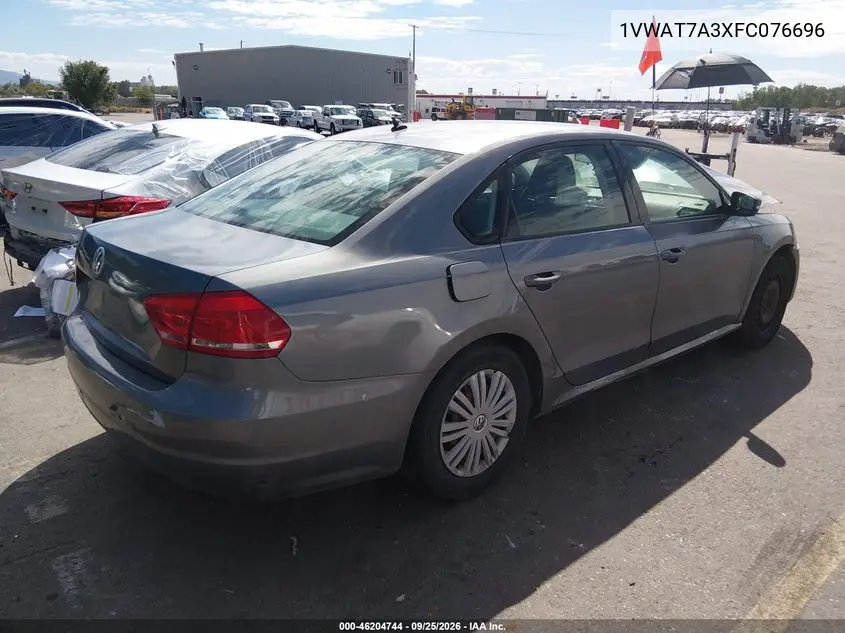 2015 VOLKSWAGEN PASSAT VIN 1VWAT7A3XFC076696 — фото 4