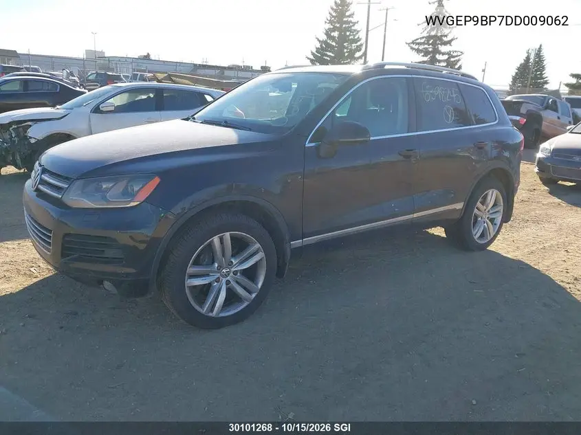 2013 VOLKSWAGEN TOUAREG VIN WVGEP9BP7DD009062 — фото 2